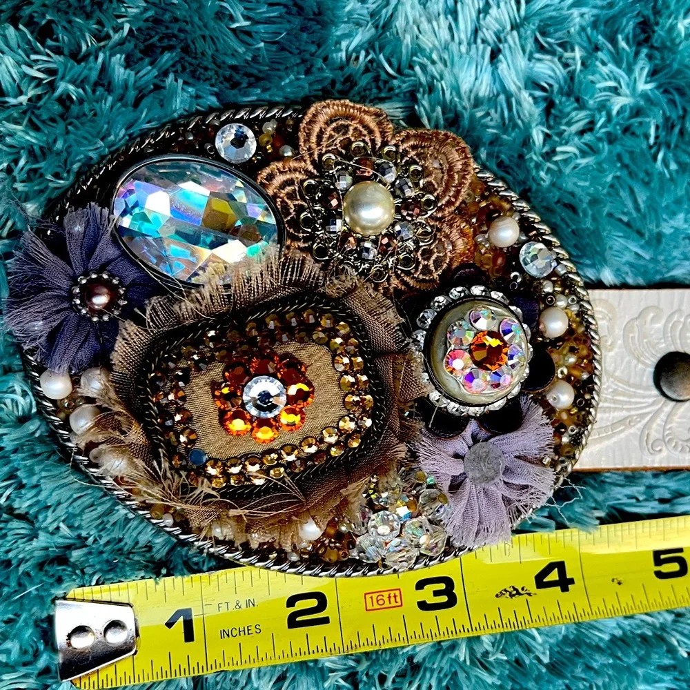 Vintage Women’s belt white large buckle - Picture 3 of 13
